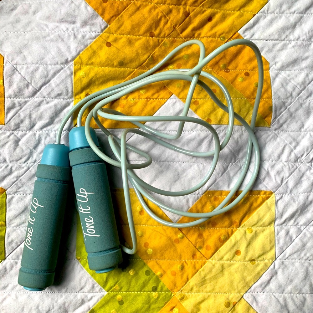 Tone it up jump rope